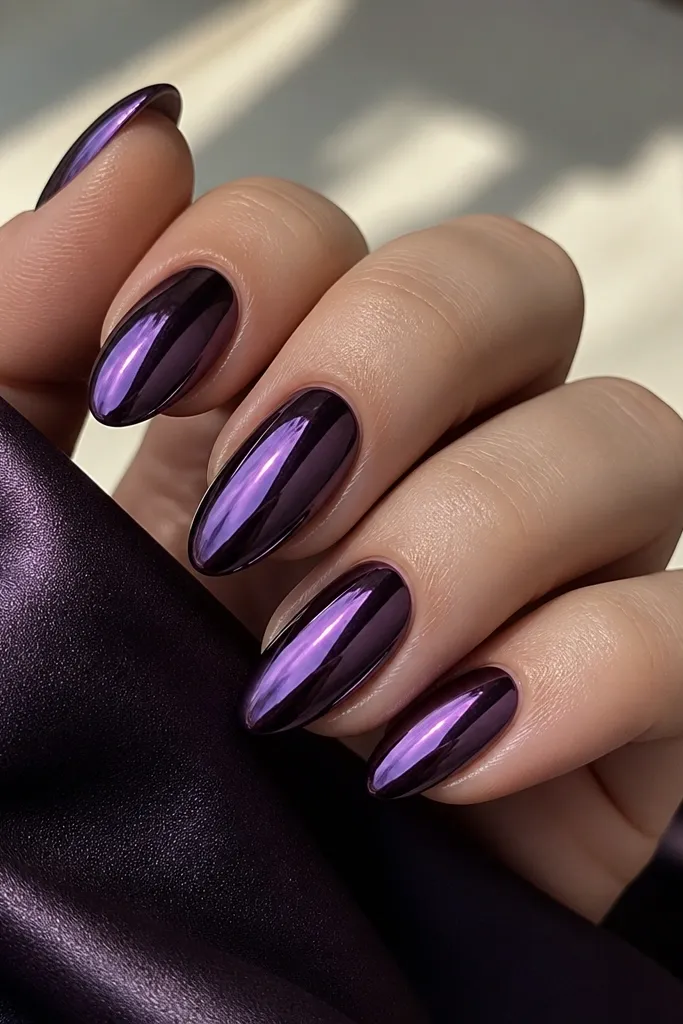 15 luxe_high_end Dark Purple Chrome Nails